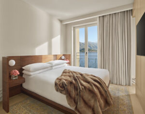 Bedroom of the Loft Suite Lake View