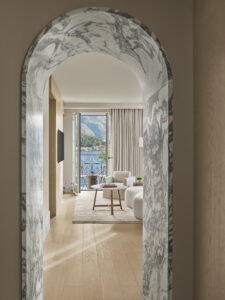 Details and entrance of the Loft Suite Lake View