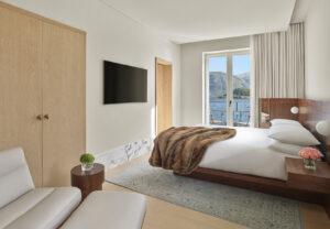 Details of the Lake View Suite bedroom